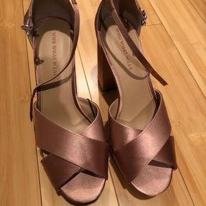 Light pink silk platform 👠